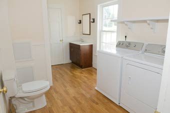 74 Cottage Street Bathroom